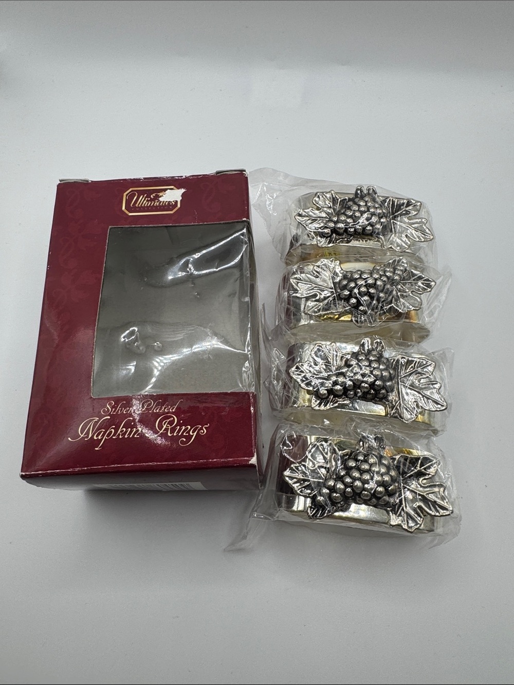 VTG Ultimates Collection Silver Plated Grape Napkin Rings Set of 4 NIB Zellers